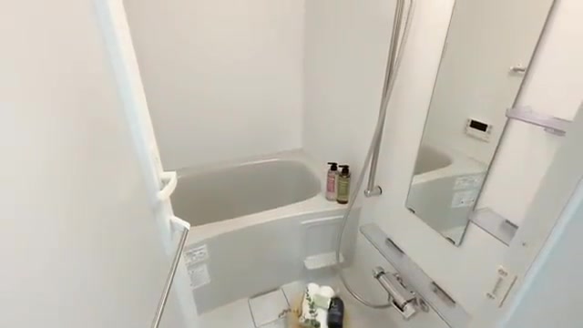 1K賃貸マンション内見のバスルーム（室内・外観の様子）