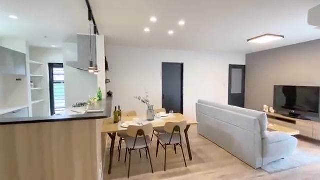 31坪の家×パントリー×L字バルコニーのLD（室内・外観の様子）