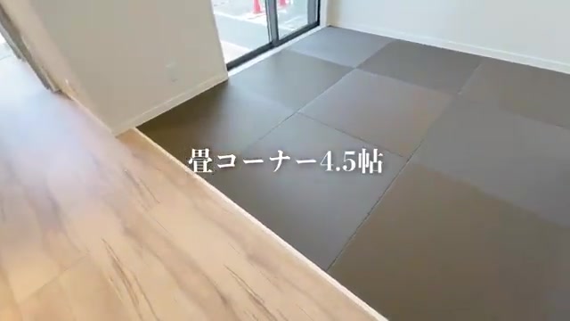 31坪の家×パントリー×L字バルコニーの畳コーナー（室内・外観の様子）