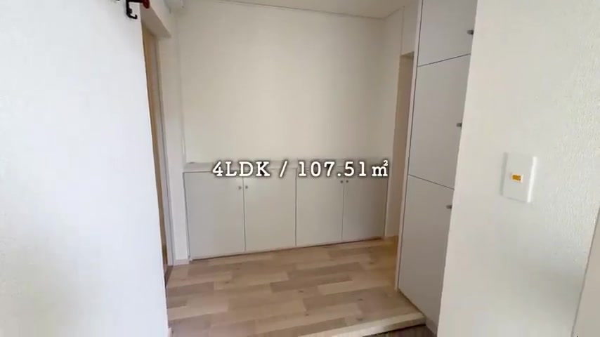 印西市の4LDKの玄関(室内・外観の様子)
