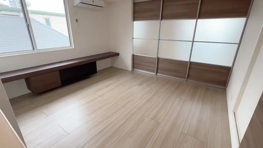 広島市中区の1LDKのリビングダイニング（室内・外観の様子）