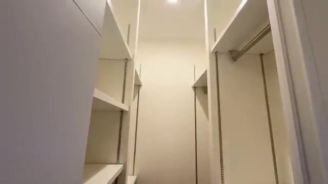 福岡市中央区の1LDKのウォークインクローゼット（室内・外観の様子）