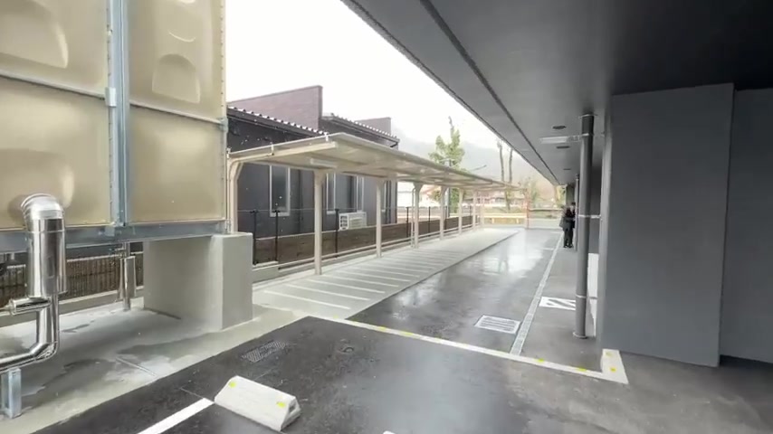 RJRプレシア武雄温泉の駐輪場(室内・外観の様子)