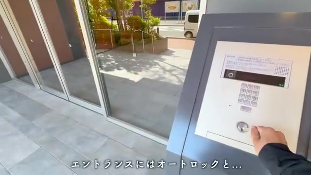RJRプレシア新宮中央駅前のエントランス（室内・外観の様子）