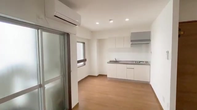 賃貸マンション×角部屋×フルリノベのキッチン（室内・外観の様子）