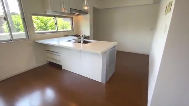 賃貸物件の内見動画のキッチン（室内・外観の様子）