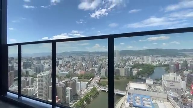 シティタワー広島のバルコニー（室内・外観の様子）