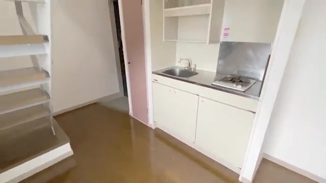 賃貸マンション×変わった間取りの独立キッチン（室内・外観の様子）