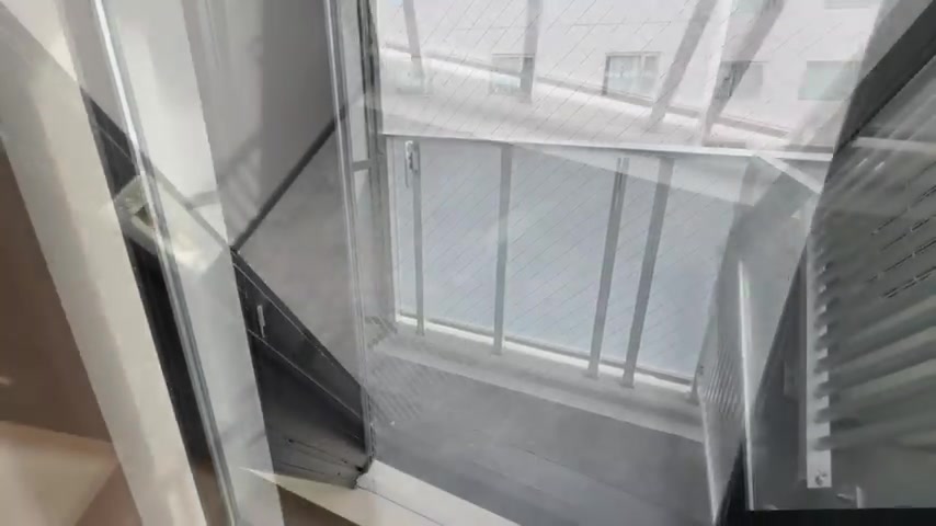 グレーシアフィット横浜のバルコニー(室内・外観の様子)