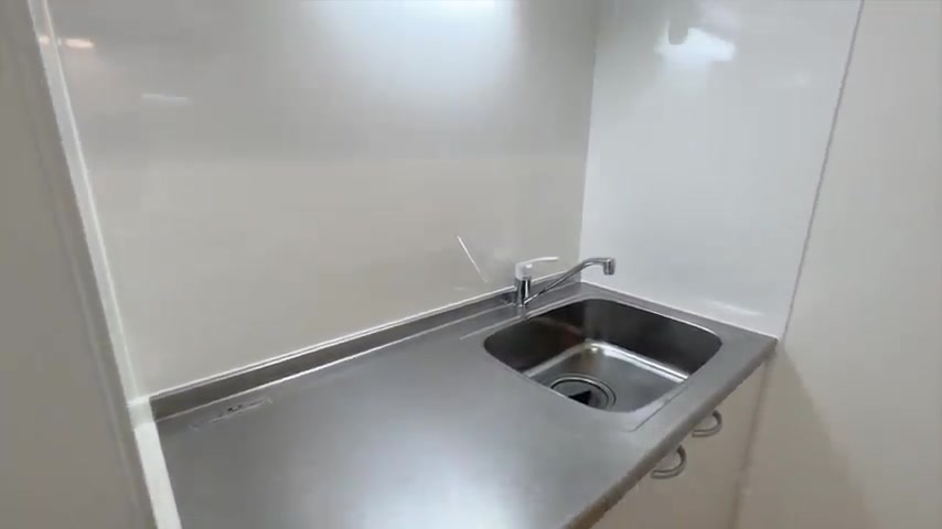 変わった間取り×賃貸の内見動画のキッチン（室内・外観の様子）