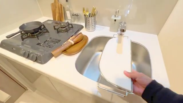 賃貸マンションの内見の独立キッチン(室内・外観の様子)