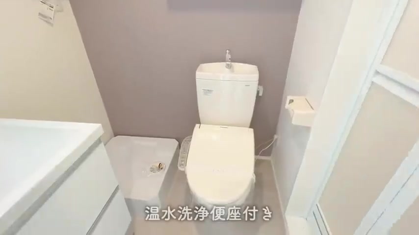 賃貸アパートのお部屋内見のトイレ（室内・外観の様子）