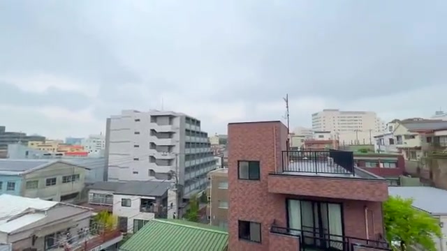 賃貸マンションの内見のバルコニー(室内・外観の様子)