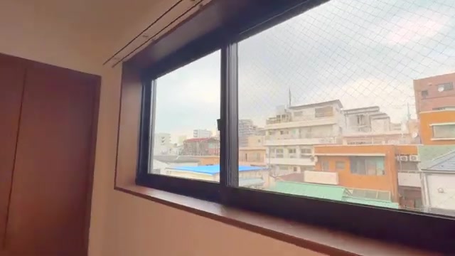賃貸マンション内見の洋室(室内・外観の様子)