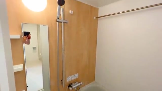 賃貸マンション内見の浴室(室内・外観の様子)