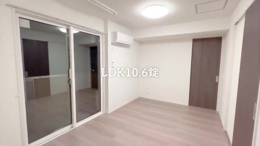 賃貸アパートの内見のリビング（室内・外観の様子）