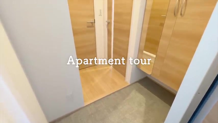 賃貸アパート内見の玄関（室内・外観の様子）