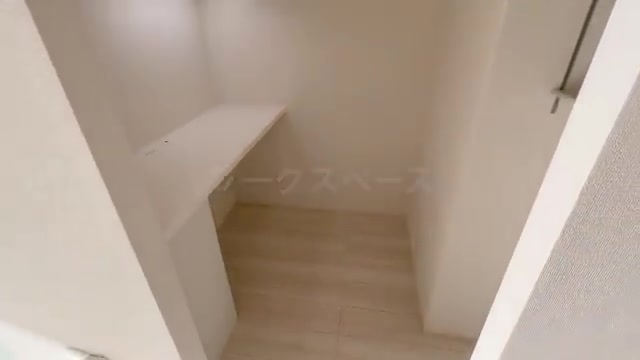 賃貸アパートの内見のワークスペース（室内・外観の様子）