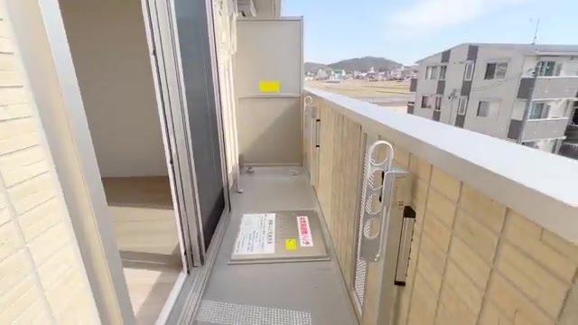 広島のバルコニー（室内・外観の様子）