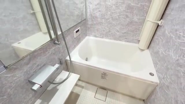 賃貸アパートの内見のお風呂（室内・外観の様子）