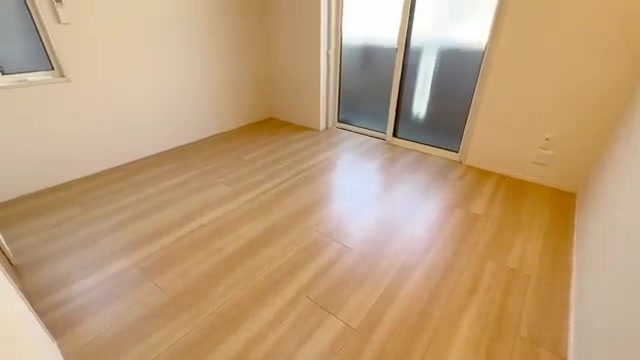 賃貸アパートの内見の居室（室内・外観の様子）