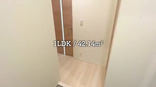 賃貸アパート内見の玄関(室内・外観の様子)