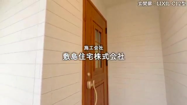 白で統一×巨大カップボード×カントリーテイストな家の玄関（室内・外観の様子）