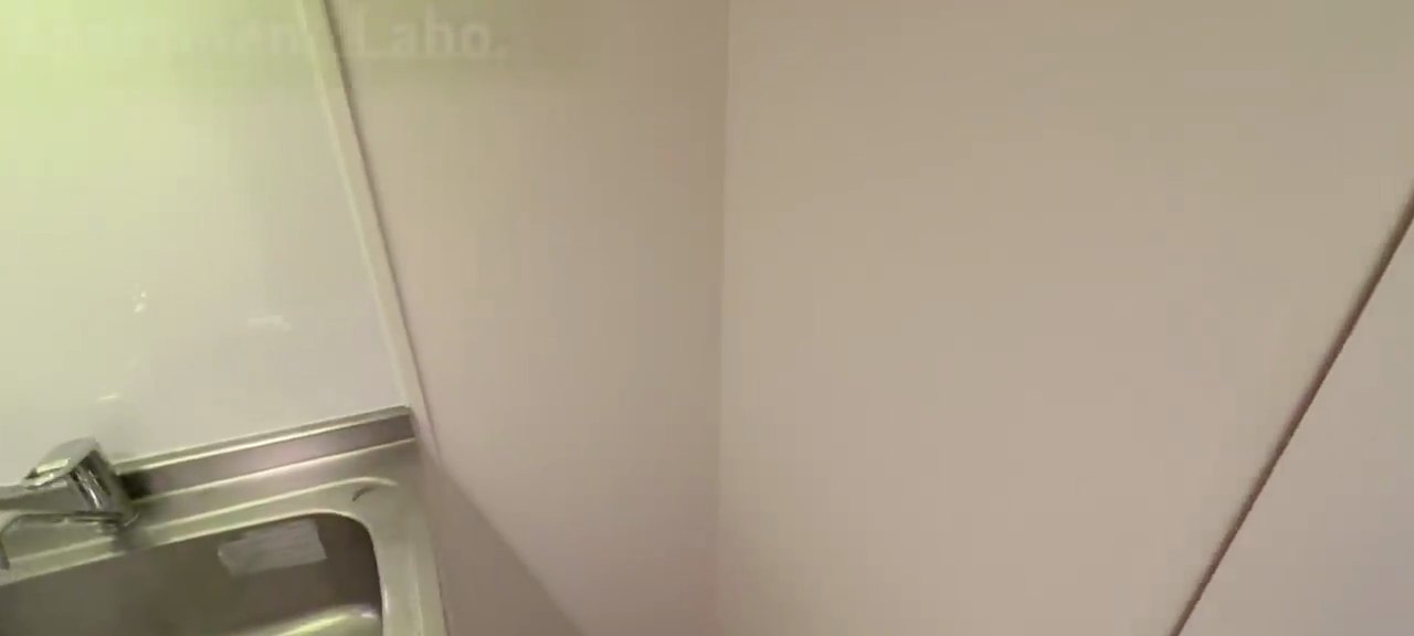 Tiny house in japan：apartmentの内見動画 1:50の場面