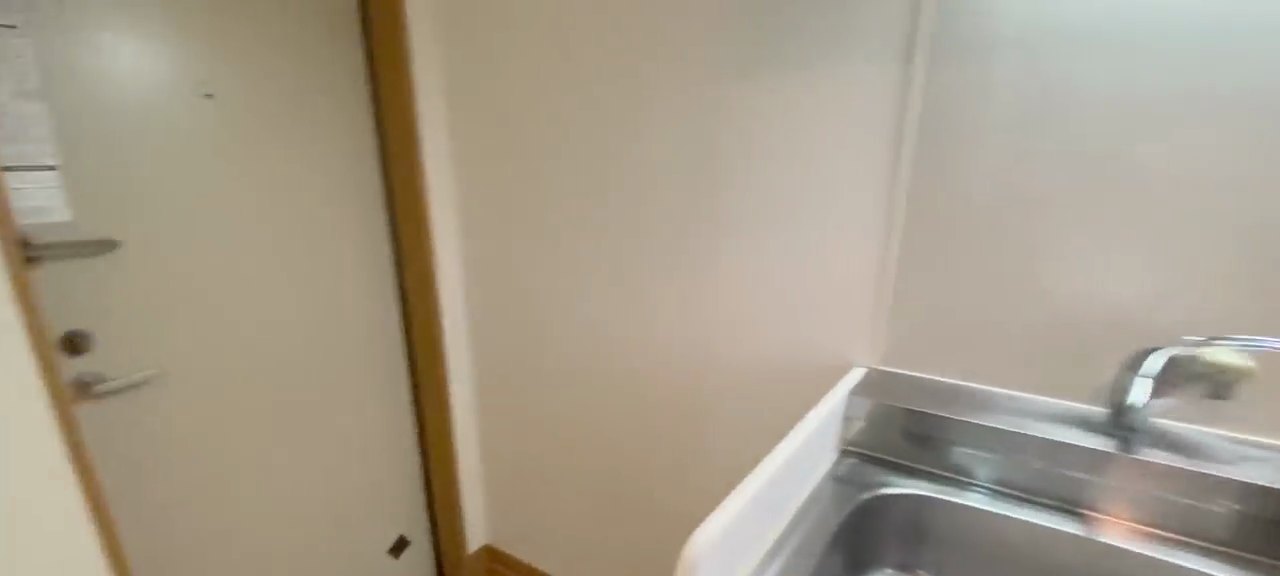 一人暮らしのお部屋紹介の内見動画 8:22の場面