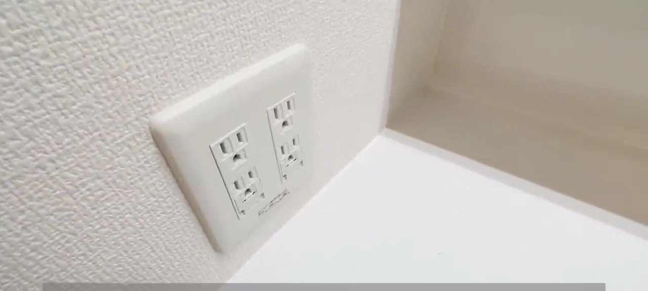 3方向に窓ありで明るく一人暮らしもOKの内見動画 2:14の場面