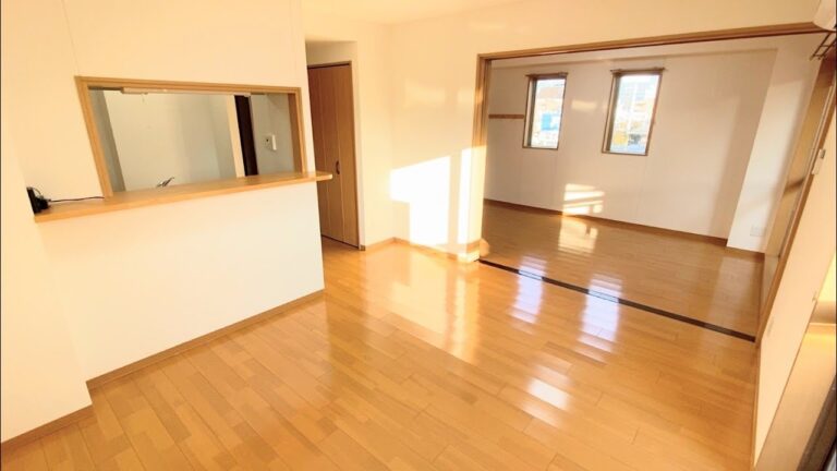 【かわいい小窓で日当たり良き角部屋】賃貸アパート