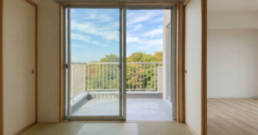 外国人の賃貸審査は何が違う？｜追加で見られる3点と必要書類・受け入れ側の事情