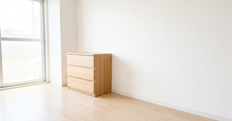 北向きの部屋の家具裏の結露｜壁にぴったり付けた家具の裏がカビる前に、すき間をつくる道具を宅建士・現役大家が選ぶ