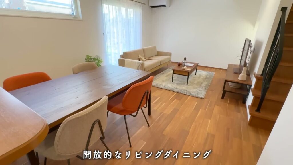交野・私部西16号地 3LDK+SC+FC+WICのリビングダイニング