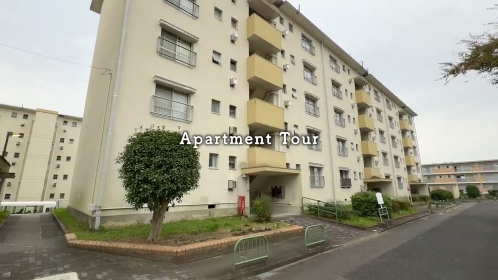 岩成台団地 1LDKの外観