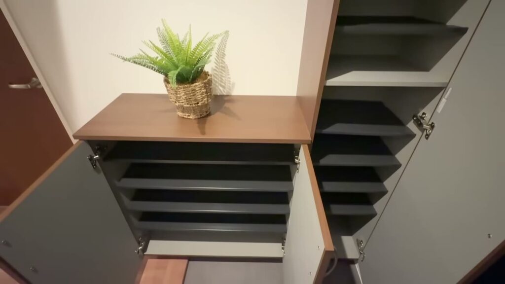 アクアタウン納屋橋 2LDKのシューズボックス