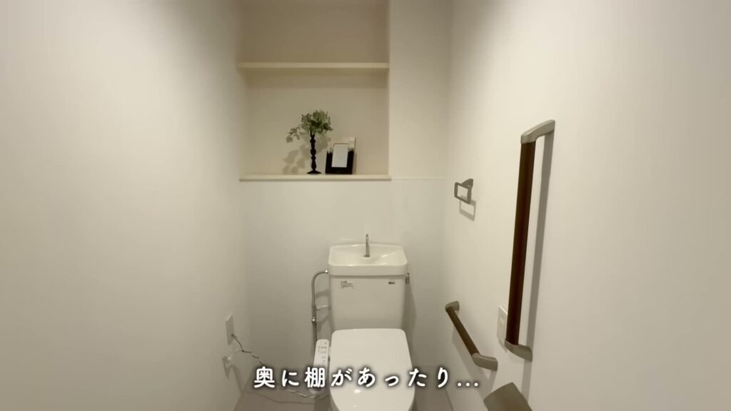 アクアタウン納屋橋 2LDKのトイレの奥