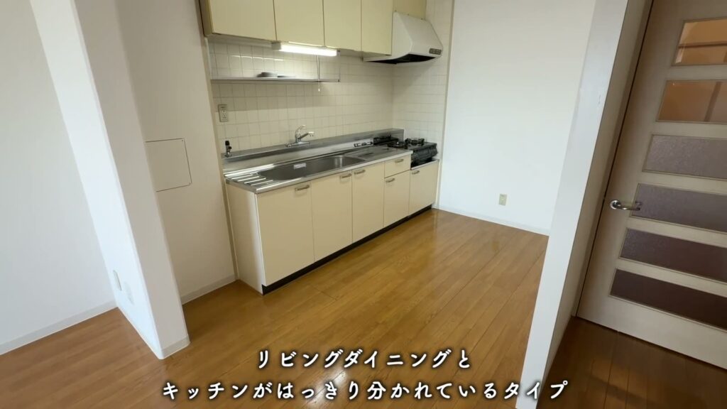 一社東 1LDKのキッチンの入口