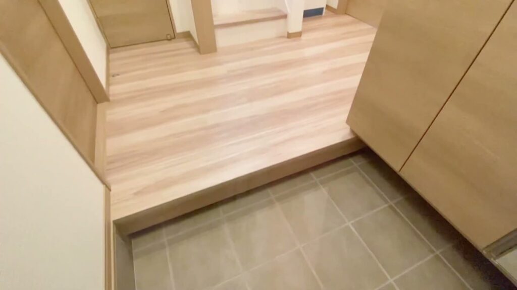 ラフィネフォート寝屋川 葛原新町6号地 3LDKの玄関の土間