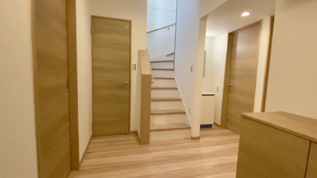 ラフィネフォート寝屋川 葛原新町6号地 3LDKの玄関ホール