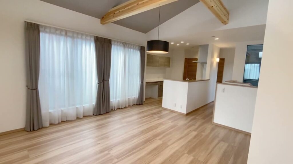 ラフィネフォート寝屋川 葛原新町6号地 3LDKの梁のある天井