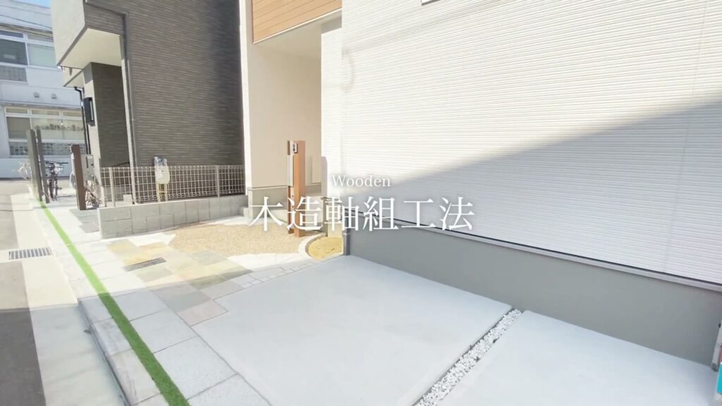 ルミナフォート寝屋川 池田2号地 3LDKのアプローチ