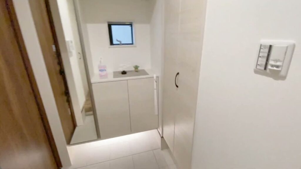 ルミナフォート寝屋川 池田2号地 3LDKのシューズボックス