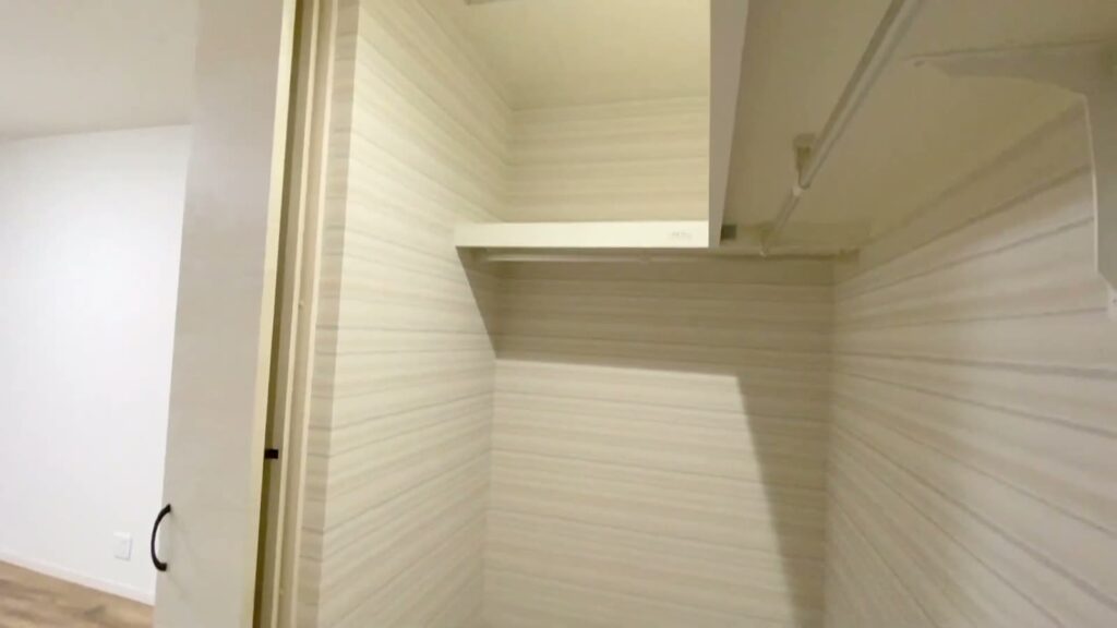 ルミナフォート寝屋川 池田2号地 3LDKのウォークインクローゼット