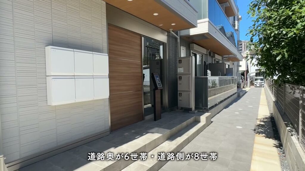 オリーブ東雲本町 ワンルームの建物の入口