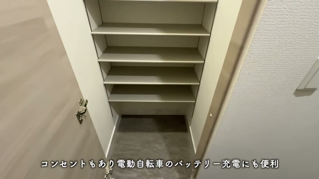 オリーブ東雲本町 ワンルームのシューズインクローゼット