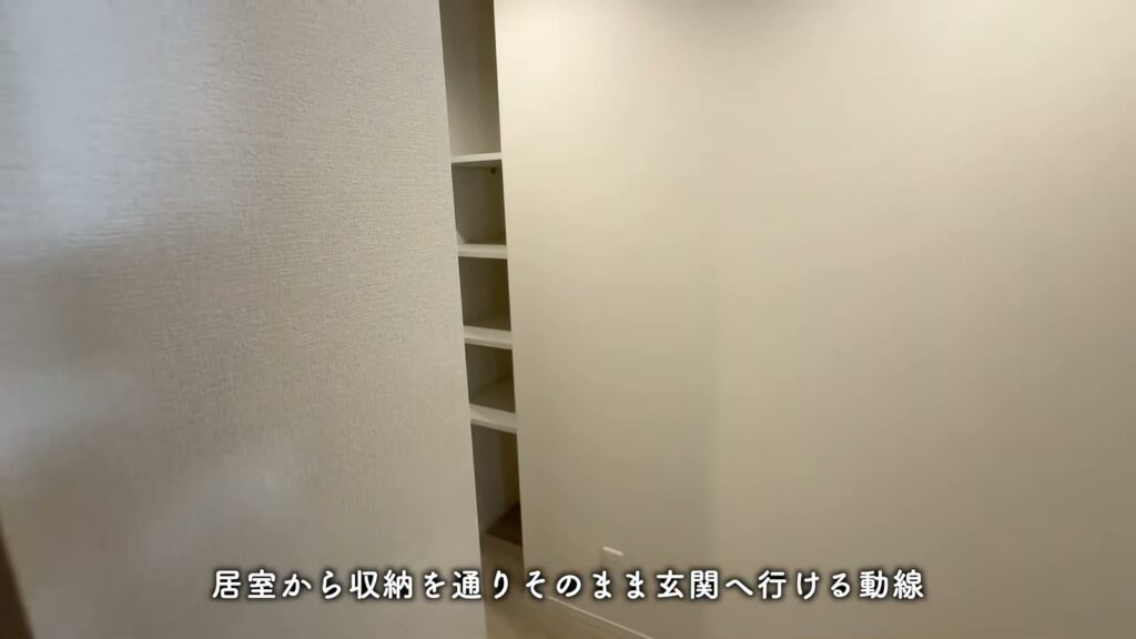 オリーブ東雲本町 ワンルームの居室から玄関への動線