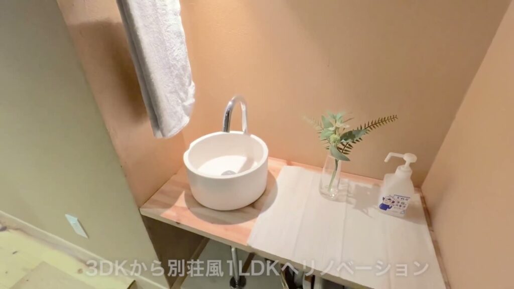 1LDKの玄関の手洗い