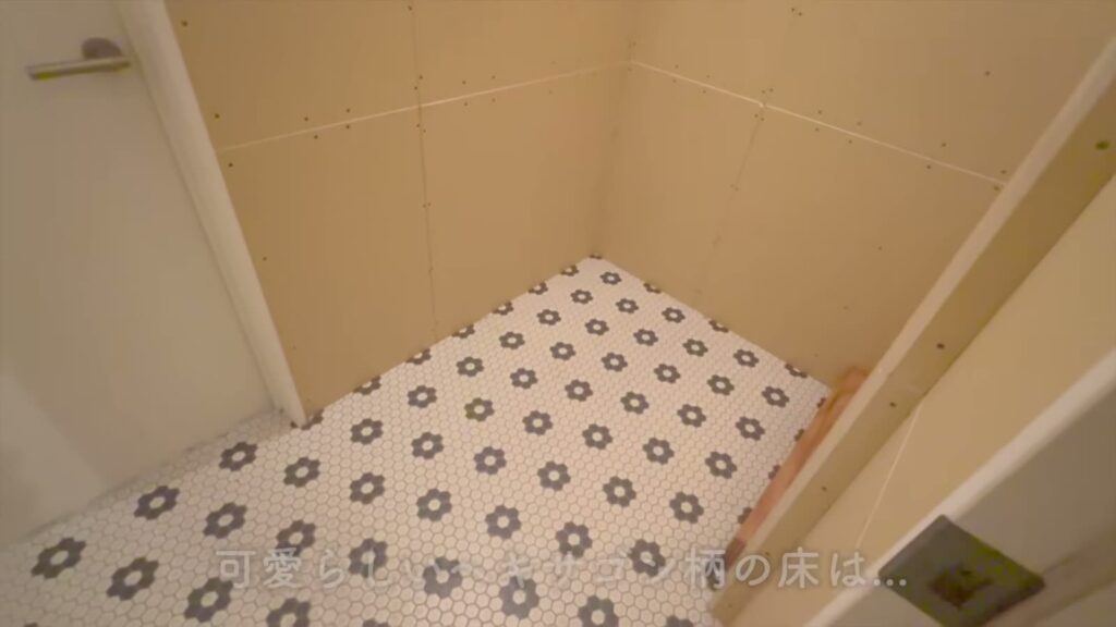 1Rの玄関の床