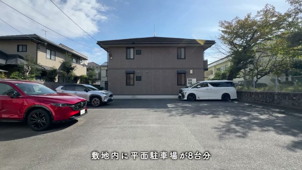 ヴィーブル石田 2LDKの駐車場